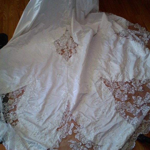 Satin and Lace Long Sleeve Wedding Dress with 6ft Train Beaded Lace Bodice - Picture 3 of 8